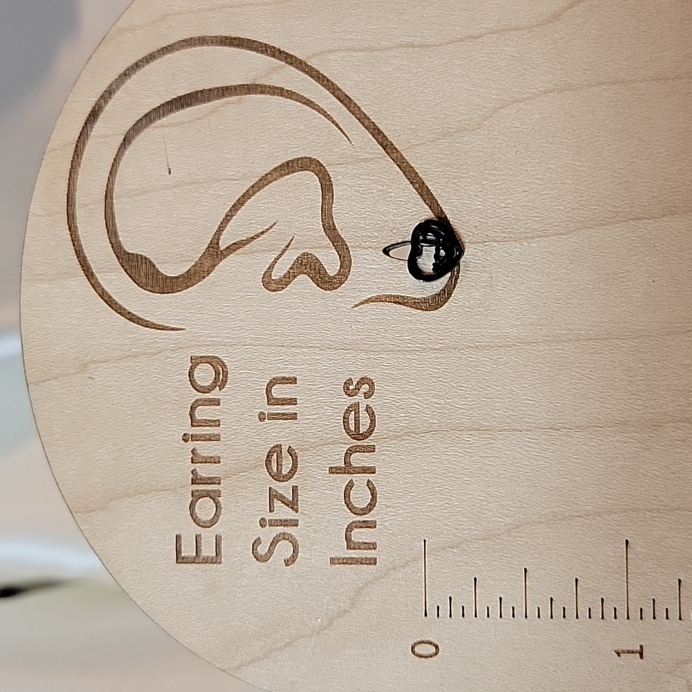 Stethoscope & Heart Hollow Stud Earrings, unisex - Picture 6 of 7